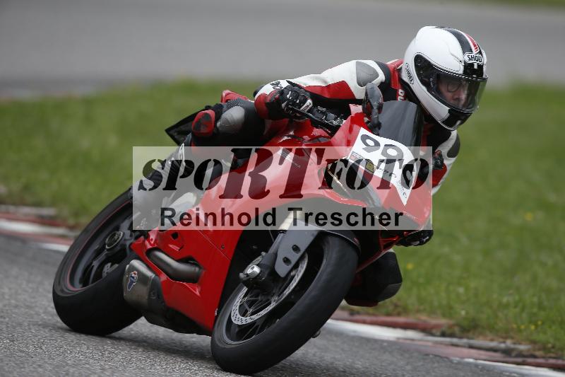 /Archiv-2024/59 18.08.2024 Speer Racing ADR/Gruppe gelb und rot/996